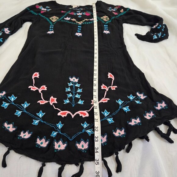 Sundance Black Embroidered Swim Coverup M Tassel Hem Rayon Tunic Dress - Picture 9 of 11